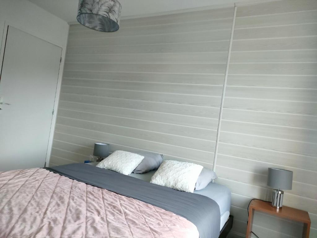 Chambre dans maison en bois récente 23 Rue du Château d'Eau, 37150 Francueil