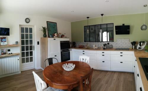 CHAMBRE DANS VILLA