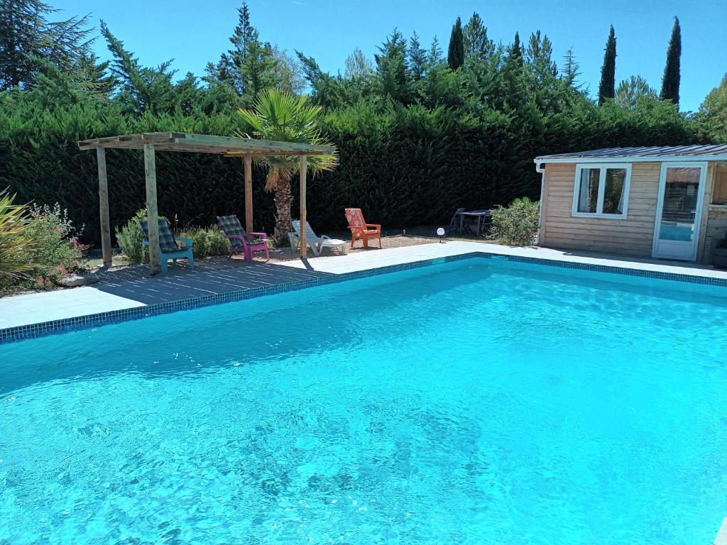 Chambre de charme avec piscine dans la campagne de Rognes 800 Chemin Font du Vabre, 13840 Rognes