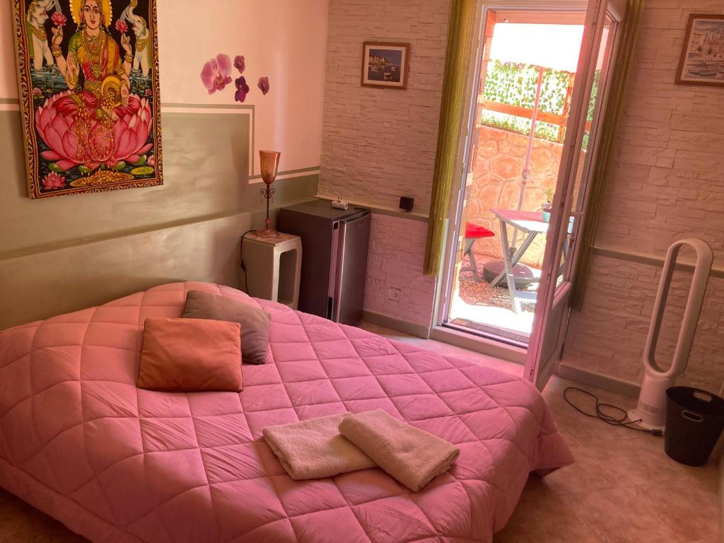 B&B / Chambre d'hôtes chambre double avec salle de bain privée Quartier Macchia Verdata 20171 Monacia-dʼAullène