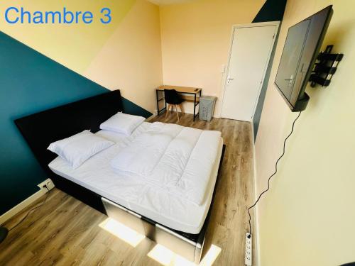 Chambre meublée dans un appartement en colocation