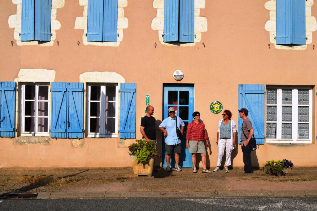 Chambre panda la garonne 83560 Ginasservis