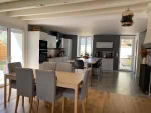 B&B / Chambre d'hôtes Chambre privée à 15min du centre ville de Dijon avec petit dej 20 Voie Romaine 21490 Norges-la-Ville -1