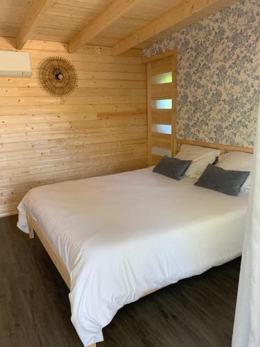 Chambre privée avec accès piscine
