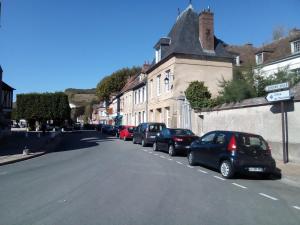 B&B / Chambre d'hôtes Chambre Saint-Sauveur 4 Rue Saint-Jacques 27700 Les Andelys Normandie