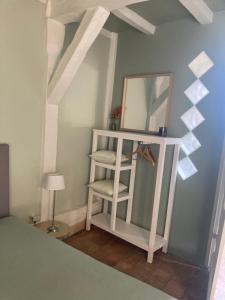 B&B / Chambre d'hôtes Chambre Sixtine 65 Grande Rue 72200 La Flèche Pays de la Loire