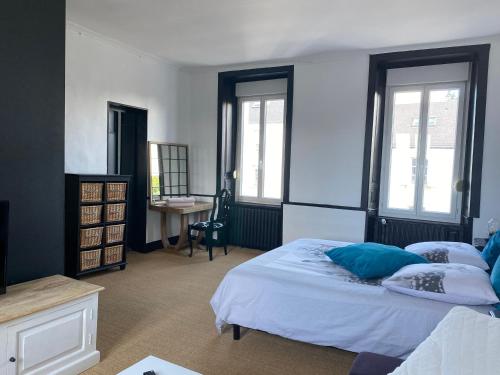 CHAMBRE SPACIEUSE DANS MAISON RENOVEE