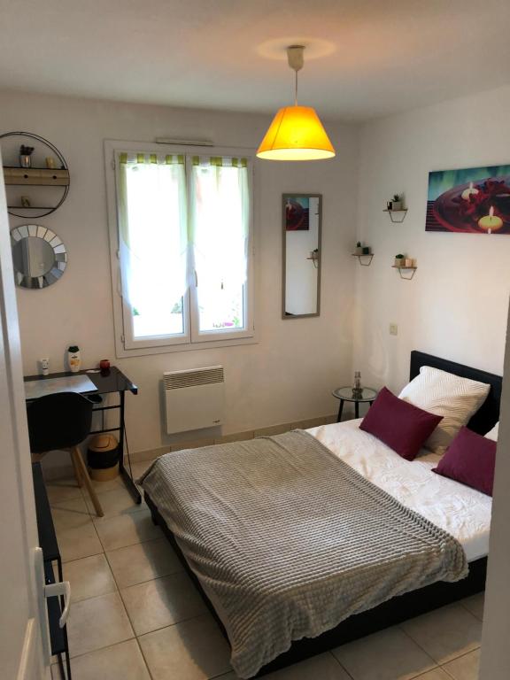 Chambre zen 12 b lot la prévôté 20 Chemin des Bergeries, 33230 Saint-Médard-de-Guizières