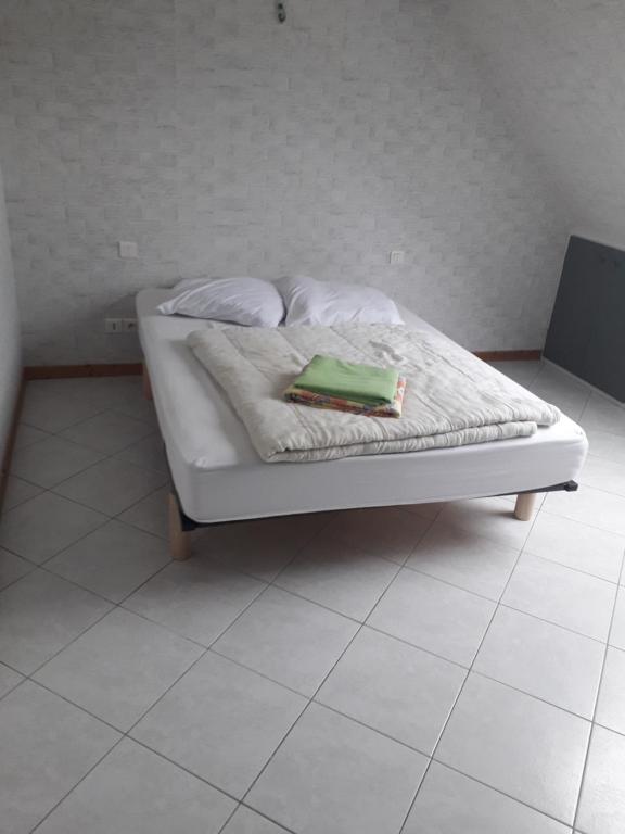 B&B / Chambre d'hôtes Chambre1 Changé 72560 Changé
