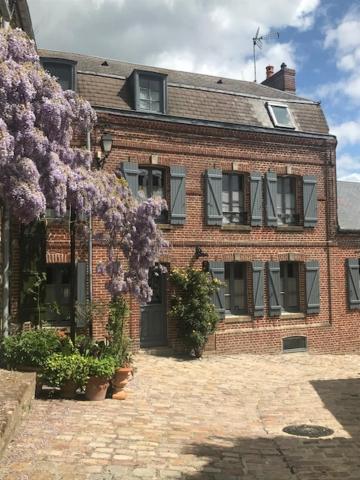 B&B / Chambre d'hôtes Chambres avec Vue 8 rue de la porte de nevers 80230 Saint-Valery-sur-Somme