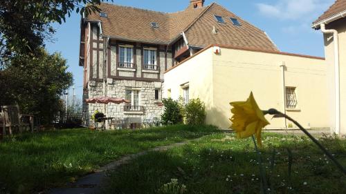 Chambres d'hôtes Apakabar Homestay - parking privé, Netflix, ambiance balinaise, borne de recharge