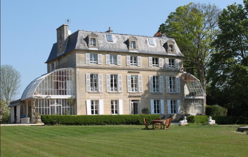 B&B / Chambre d'hôtes Chambres d'Hôtes Château de Damigny Chemin du Bois gentil-Saint-Martin-des-Entrées 14400 Saint-Martin-des-Entrées