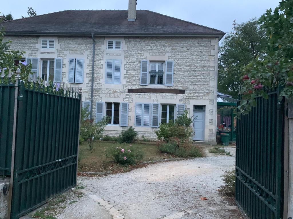 Chambres d'hôtes dans une maison de caractère 15 grande rue, 52300 Mussey-sur-Marne