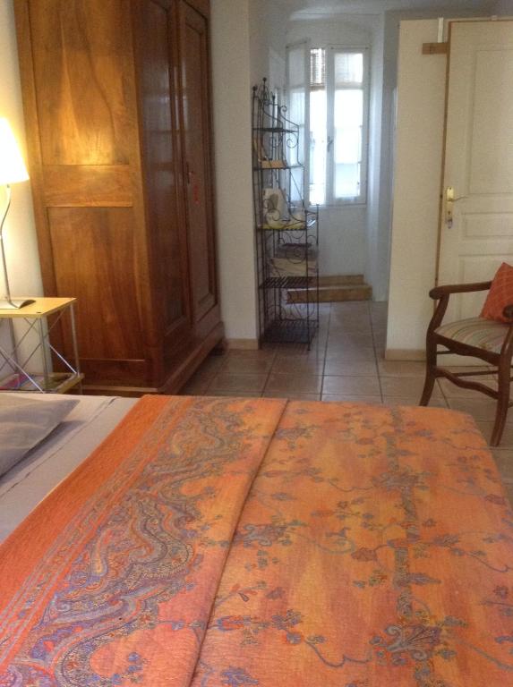 B&B / Chambre d'hôtes Chambres d'Hôtes de Fleurus 3 rue de Fleurus 34120 Pézenas