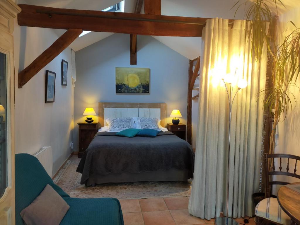 B&B / Chambre d'hôtes Chambres d'hôtes du Parc d'Espagne 12 avenue du Parc d'Espagne 33600 Pessac