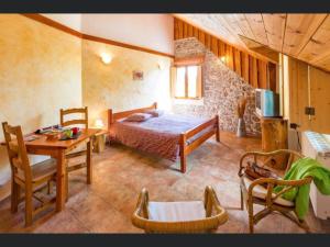 B&B / Chambre d'hôtes Chambres d'hôtes l'Abondance Ruisseau Lacour 05260 Pont-du-Fossé Provence-Alpes-Côte d\'Azur