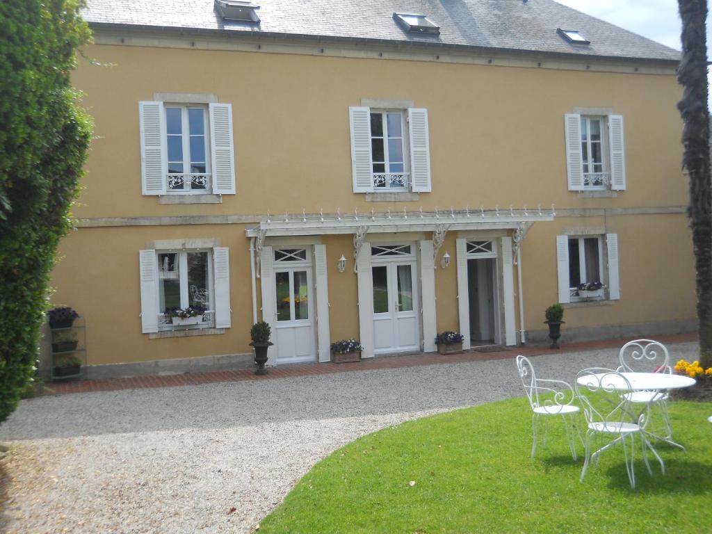 B&B / Chambre d'hôtes Chambres d'Hôtes La Gloriette 9 chemin Aubry 14400 Ryes