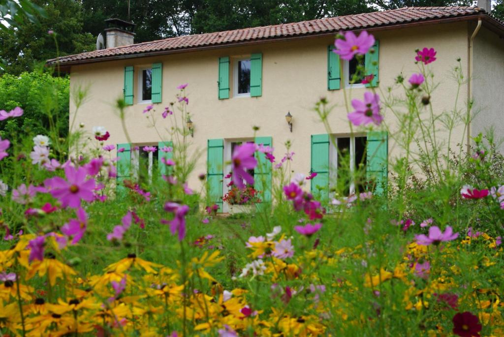 B&B / Chambre d'hôtes Chambres d'hôtes La Téoulère La Tuilerie 47700 Saint-Martin-Curton