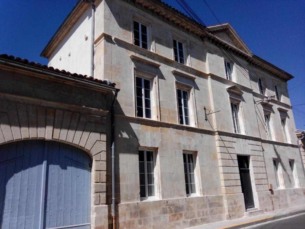 B&B / Chambre d'hôtes Chambres d'hôtes -- Le Clos de Gémozac 13 Rue Gambetta 17260 Gémozac