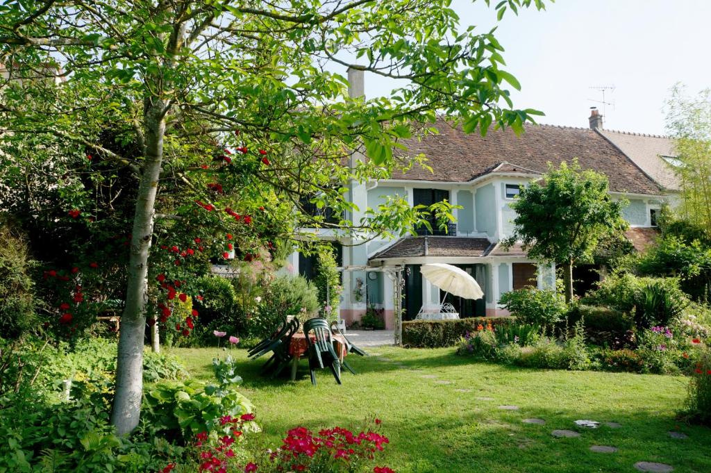 Chambres d'hôtes Le Grand Air - Les châteaux de la Brie aux portes de Paris hameau les étards 3 Grande Rue des Etards, 77390 Ozouer-le-Voulgis