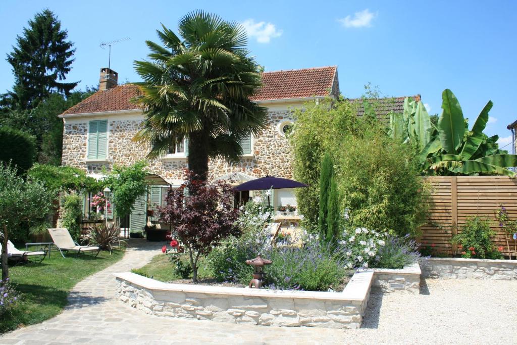 Chambres d'Hôtes Le Petit Nailly 32-34 rue Antoine Lemaistre, 78114 Magny-les-Hameaux