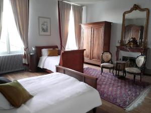 B&B / Chambre d'hôtes Chambres d'hotes Montbron Route de Montbron Lieu dit Montbron 86430 Luchapt -1
