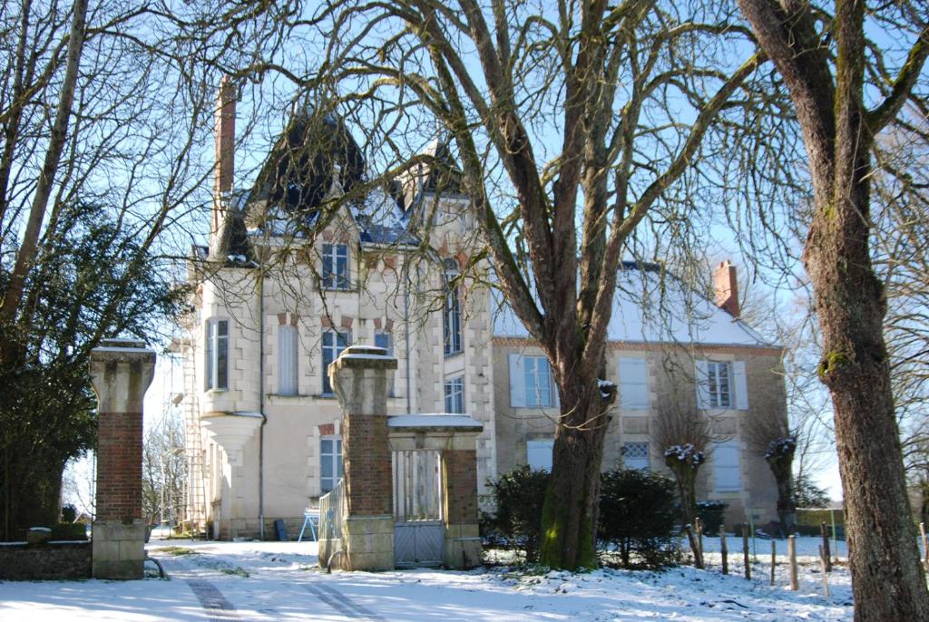 B&B / Chambre d'hôtes Chambres d'hotes Montbron Route de Montbron Lieu dit Montbron 86430 Luchapt