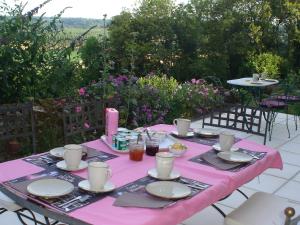 B&B / Chambre d'hôtes Chambres d'hôtes sur la Courtine de Coucy 3 rue Traversière 02380 Coucy-le-Château-Auffrique Picardie