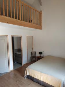 B&B / Chambre d'hôtes Chambres du Campreux Ferme du Campreux 80160 Thoix Picardie