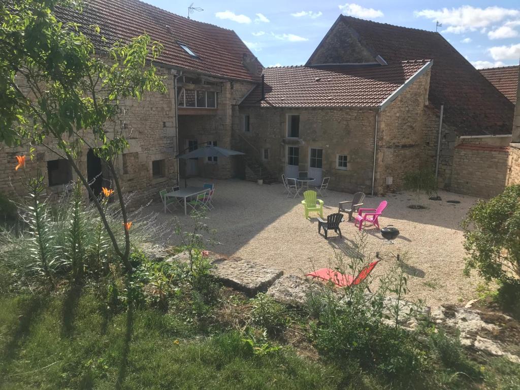 Chambres et Table d'hôtes \ 38270 Marcollin