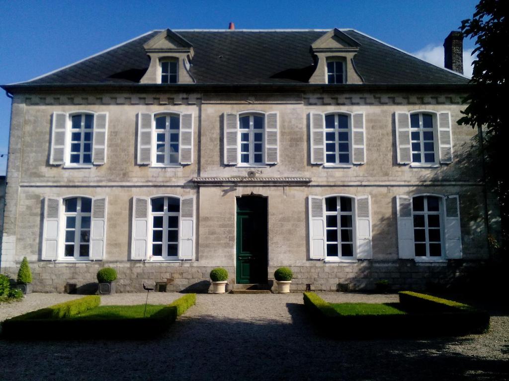 B&B / Chambre d'hôtes Charme D Antan 154 rue des déportés 62690 Villers-Châtel