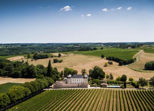 Chateau Carbonneau