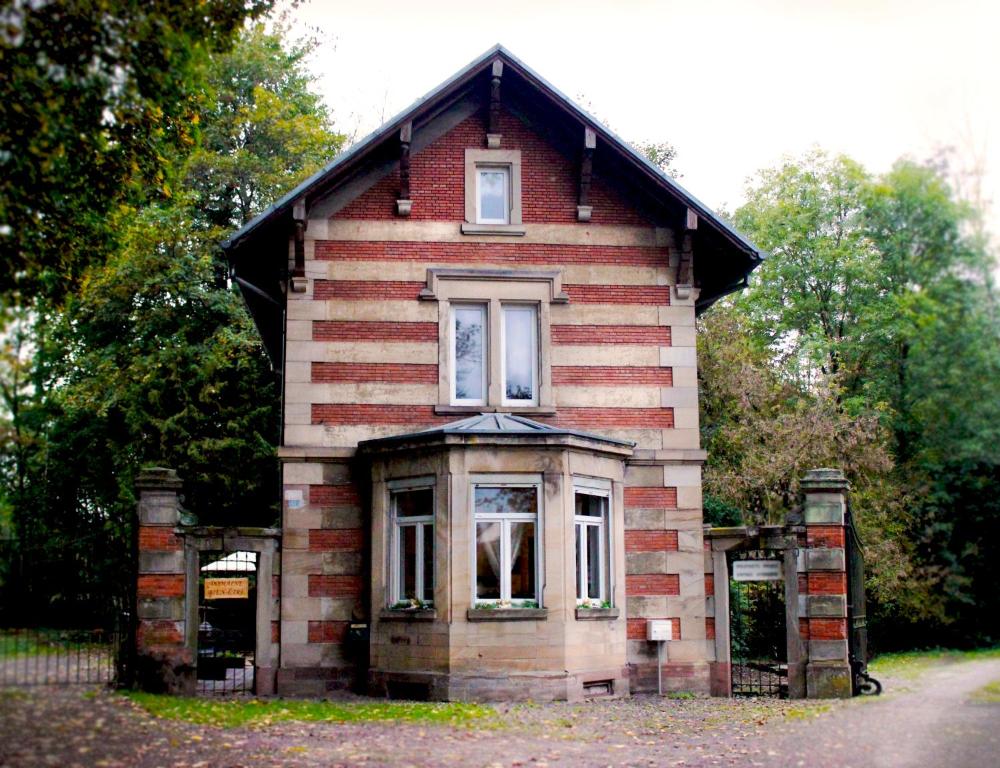 B&B / Chambre d'hôtes Château d Isabel 13 rue de la Gare 67130 Muhlbach-sur-Bruche