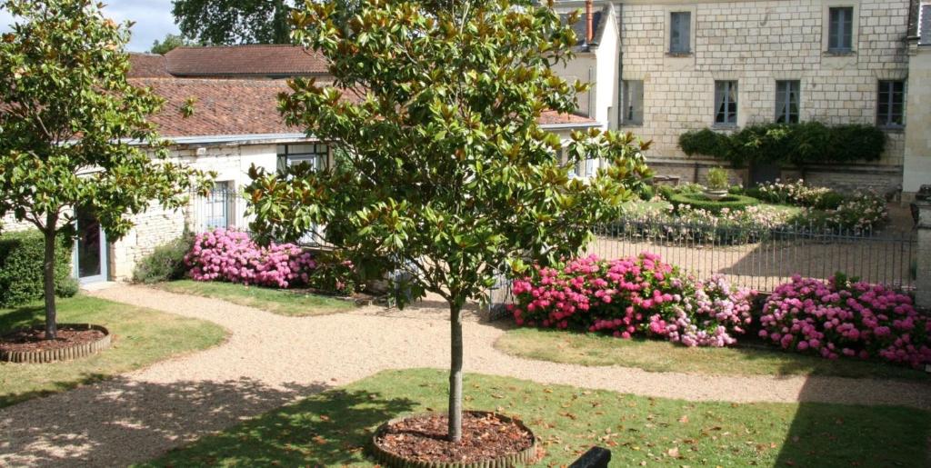 Château de Bournand B&B 5, rue du Bois de Craon, 86120 Bournand