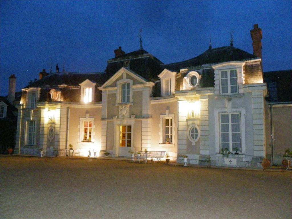 B&B / Chambre d'hôtes Château de Colliers Rd 951 41500 Muides-sur-Loire