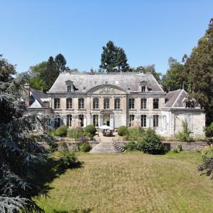 B&B / Chambre d'hôtes Château de Contay - depuis 1753 4 Rue du Château 80560 Contay Picardie