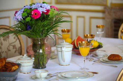 Château de Corcelle - Chambres et table d'hôtes