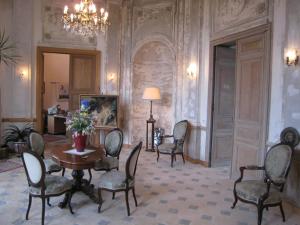 B&B / Chambre d'hôtes Château de Flée Rue de l'Eglise 21140 Semur-en-Auxois Bourgogne