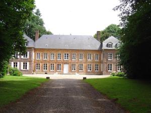 B&B / Chambre d'hôtes Chateau De Grosfy 61 Rue du Calvaire 76570 Hugleville-en-Caux Normandie