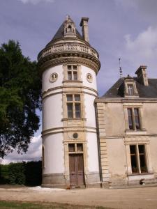 B&B / Chambre d'hôtes Château de la Court d'Aron Château de la Court d'Aron 85540 Saint-Cyr-en-Talmondais Pays de la Loire