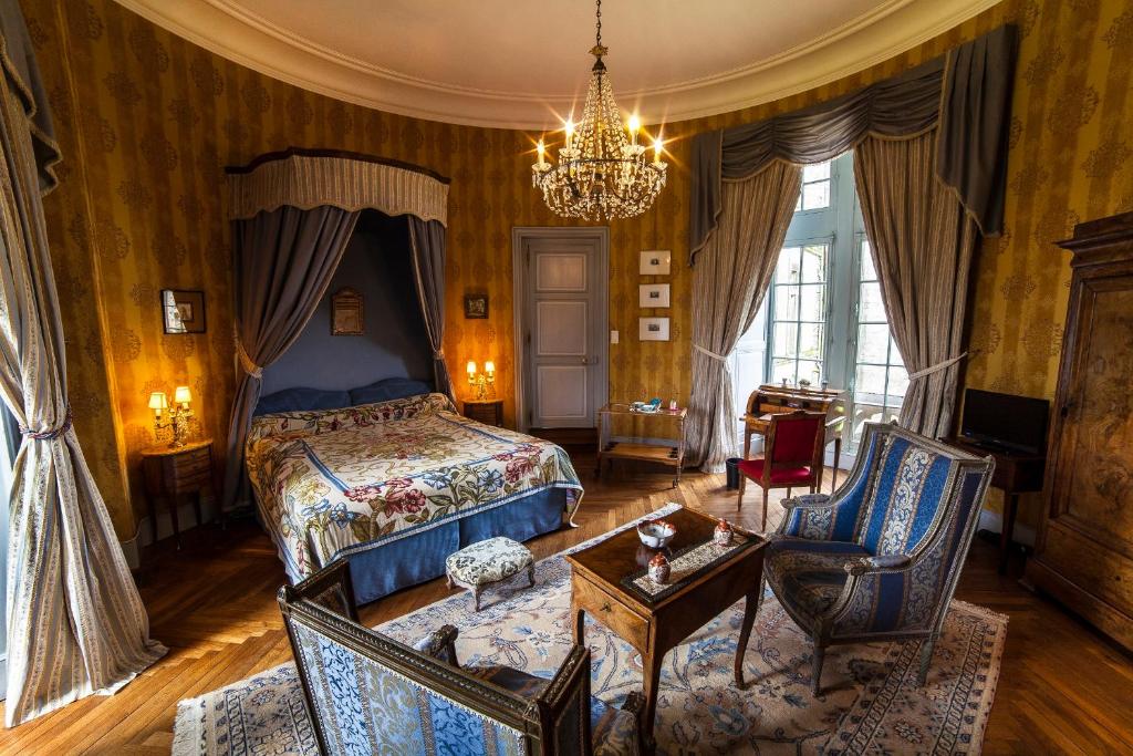 B&B / Chambre d'hôtes Château de la Flocellière 30, rue du Château 85700 La Flocellière