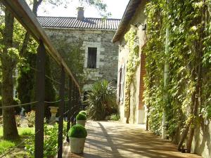 B&B / Chambre d'hôtes Château de la Galissonnière La Galissonnière B.P.06 44330 Le Pallet Pays de la Loire