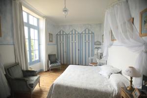 B&B / Chambre d'hôtes Chateau De La Moriniere La Morinière 49600 Beaupréau Pays de la Loire