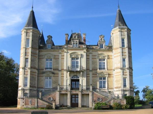 B&B / Chambre d'hôtes Chateau De La Moriniere La Morinière 49600 Beaupréau