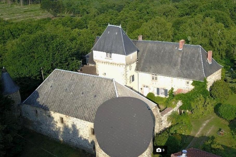 B&B / Chambre d'hôtes Château de Montautre 1 Montautre 87250 Fromental