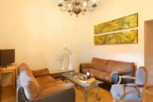 B&B / Chambre d'hôtes Chateau de Montfroc Lieu dit La Bègüe - Montfroc 26560 Montfroc Rhône-Alpes