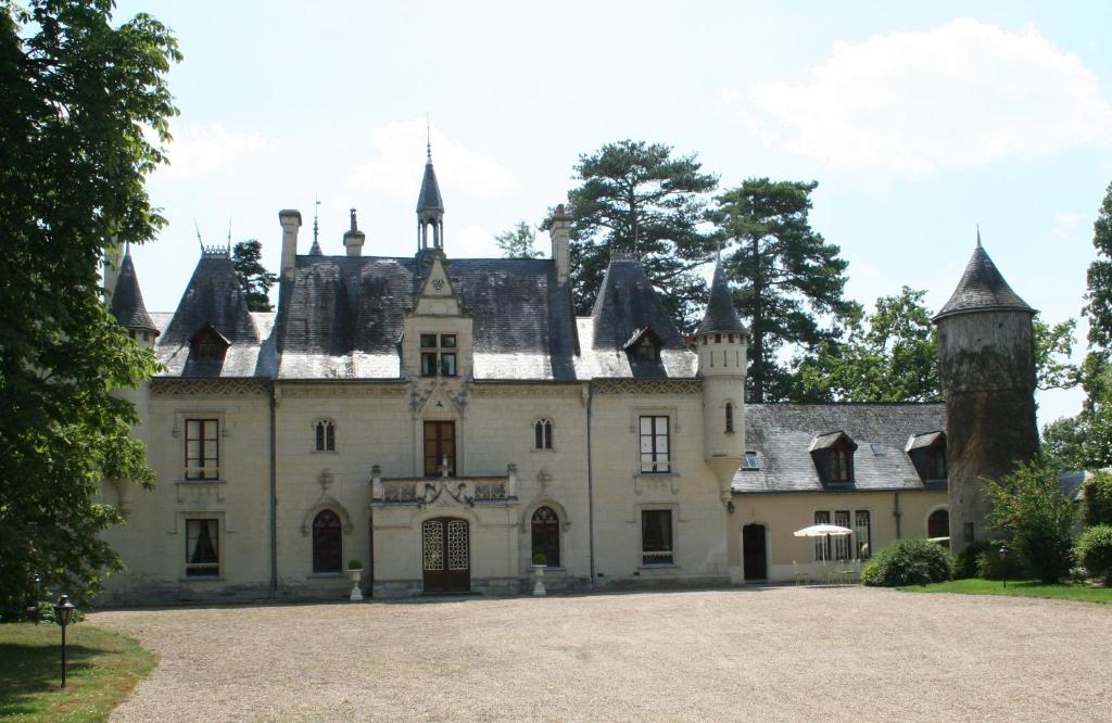 Château de Nazé Nazé, 49680 Vivy