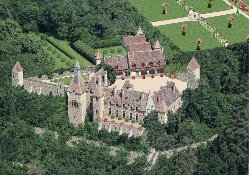 Château de Peufeilhoux Route de Paris, 03190 Vallon-en-Sully