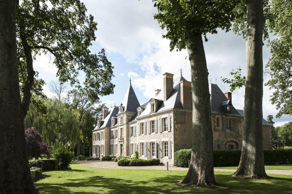 B&B / Chambre d'hôtes Château de Planchevienne Lieu-dit Planchevienne s/n 58470 Magny-Cours