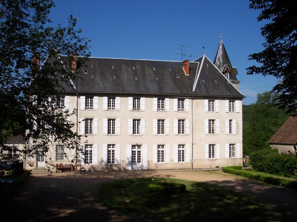 Château de Poussignol lieu dit Poussignol Ch�teau de Poussignol, 58120 Blismes